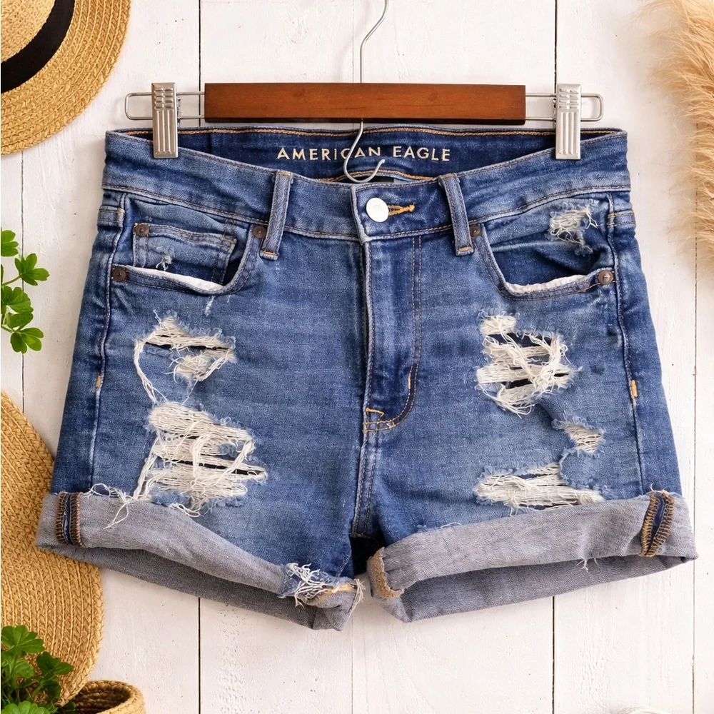American Eagle Next Level Stretch Distressed Denim Shorts Size 4